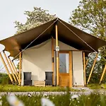 Greenfields Glamping * Дюрбюи