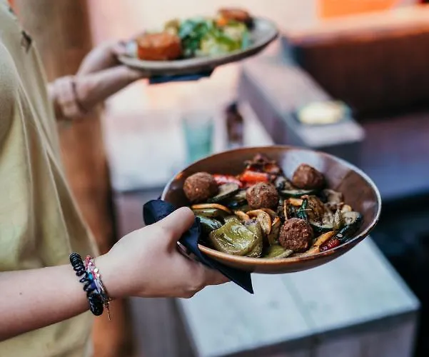 Fields - مكان تخييم *